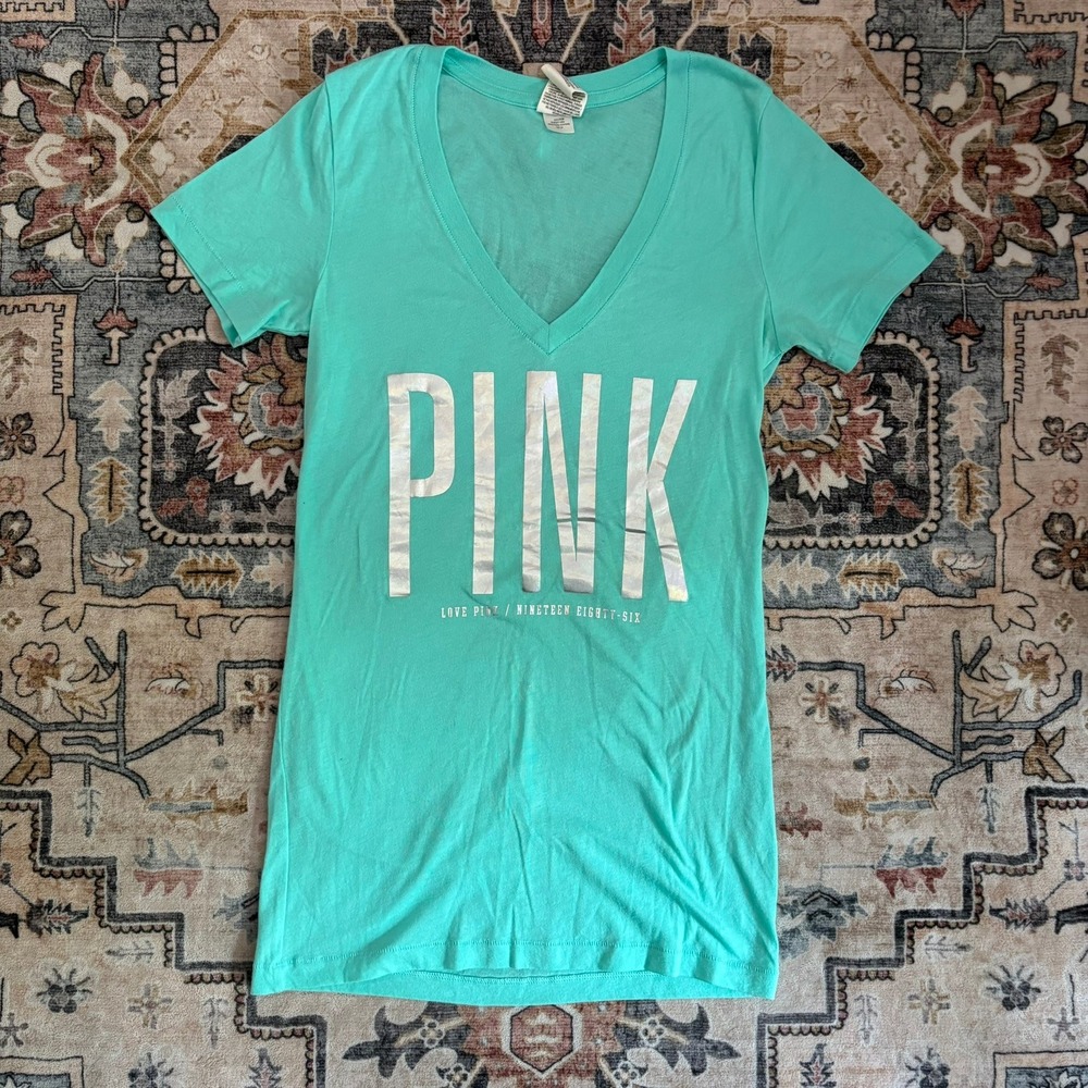 PINK Victoria's Secret V-Neck T-Shirt XS Teal Silver Metallic Foil Logo Graphic